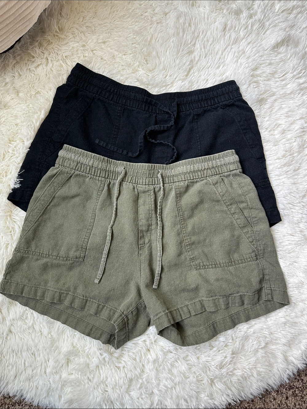 Old Navy Women's Olive & Black Drawstring Casual  Shorts Duo
